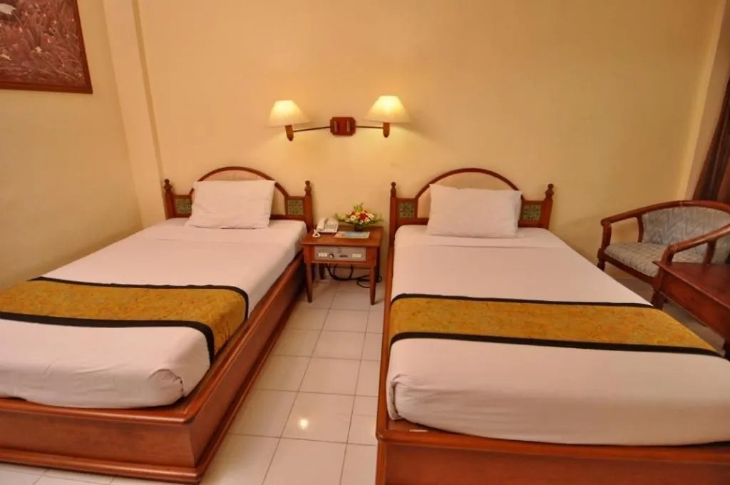 Dhyana Pura Beach Resort Seminyak 3*,